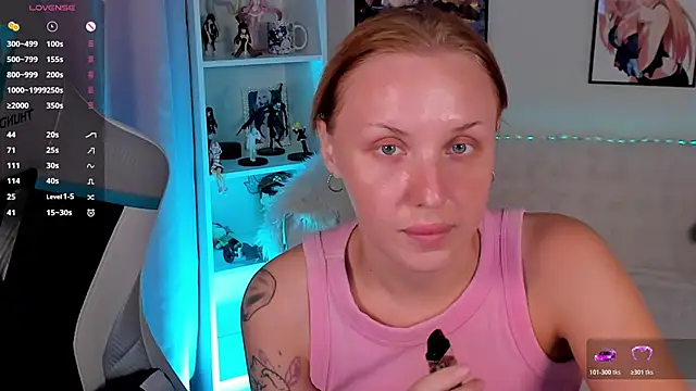 Snapshot of LianaFord chatting on June 21, 2026, 4:18 am LianaFord online show from June 21, 2026, 4:18 am
