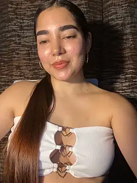 Snapshot of DulceChloe99 chatting on February 24, 2026, 7:15 pm DulceChloe99 online show from February 24, 2026, 7:15 pm