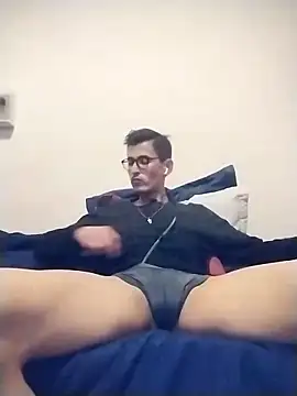 Snapshot of BIG___BEN chatting on January 1, 2025, 3:35 pm BIG BEN online show from January 1, 2025, 3:35 pm