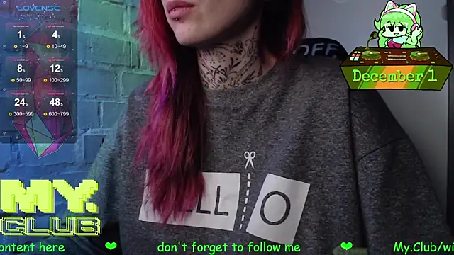 Witch Emma online show from December 1, 2025, 9:32 am