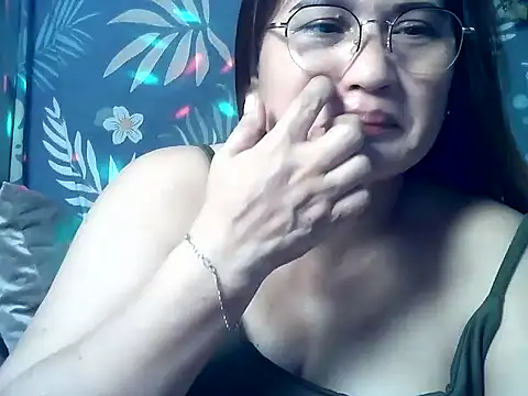 Snapshot of Amazing_Angel22 chatting on May 11, 2026, 11:35 pm Amazing Angel22 online show from May 11, 2026, 11:35 pm