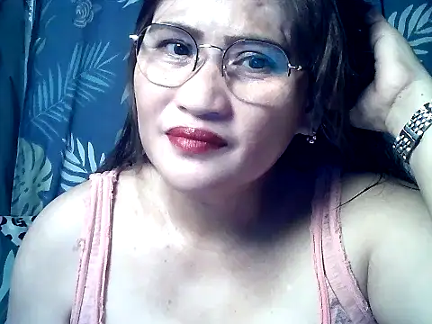 Snapshot of Amazing_Angel22 chatting on December 3, 2025, 5:23 pm Amazing Angel22 online show from December 3, 2025, 5:23 pm