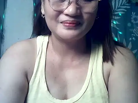 Snapshot of Amazing_Angel22 chatting on April 13, 2026, 9:41 pm Amazing Angel22 online show from April 13, 2026, 9:41 pm