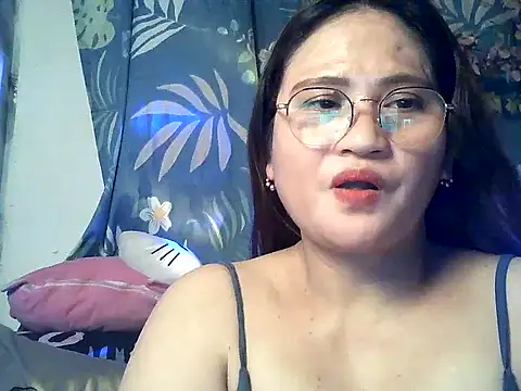 Snapshot of Amazing_Angel22 chatting on April 11, 2026, 8:34 pm Amazing Angel22 online show from April 11, 2026, 8:34 pm