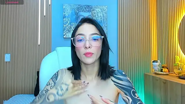 Snapshot of barbie_scoth_ chatting on May 28, 2026, 8:15 pm barbie scoth online show from May 28, 2026, 8:15 pm
