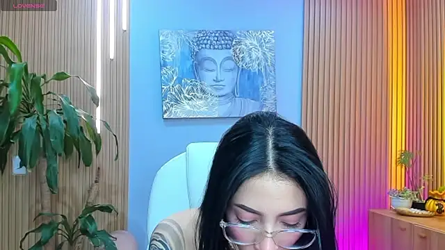 barbie scoth  online show from May 3, 2026, 10:57 pm