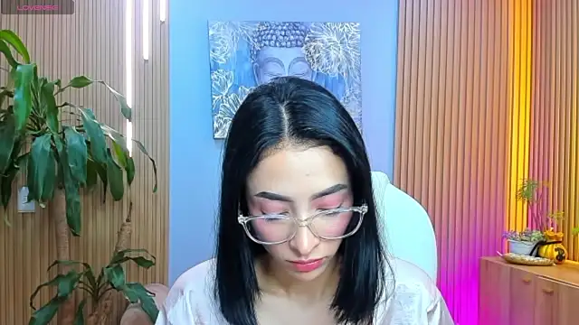 barbie scoth  online show from May 1, 2026, 9:42 pm