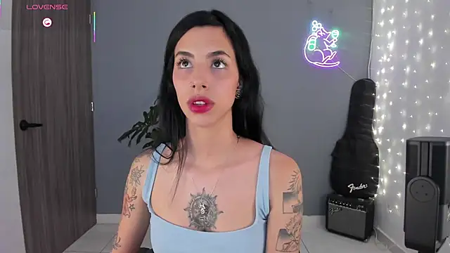 Snapshot of labrika_ chatting on October 26, 2025, 10:21 pm labrika online show from October 26, 2025, 10:21 pm