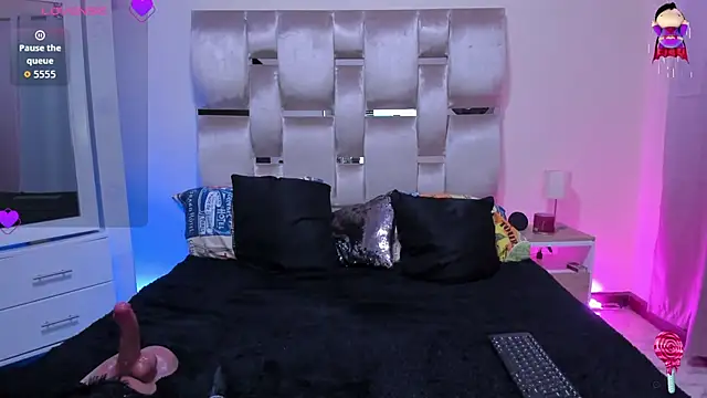MelanyShayk online show from June 19, 2026, 4:18 am