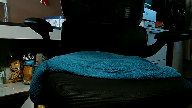 Snapshot of suedel65 chatting on November 19, 2025, 3:34 pm suedel65 online show from November 19, 2025, 3:34 pm