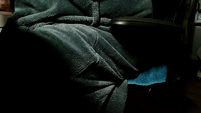 Snapshot of suedel65 chatting on October 22, 2025, 3:50 am suedel65 online show from October 22, 2025, 3:50 am