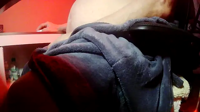 Snapshot of suedel65 chatting on February 13, 2026, 3:50 am suedel65 online show from February 13, 2026, 3:50 am