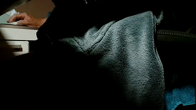 Snapshot of suedel65 chatting on October 19, 2025, 3:09 am suedel65 online show from October 19, 2025, 3:09 am