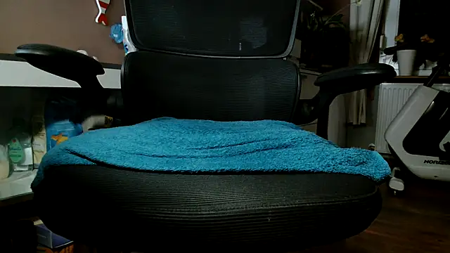 Snapshot of suedel65 chatting on October 24, 2025, 3:05 am suedel65 online show from October 24, 2025, 3:05 am