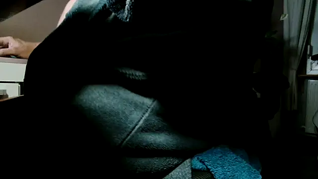 Snapshot of suedel65 chatting on October 18, 2025, 2:46 am suedel65 online show from October 18, 2025, 2:46 am