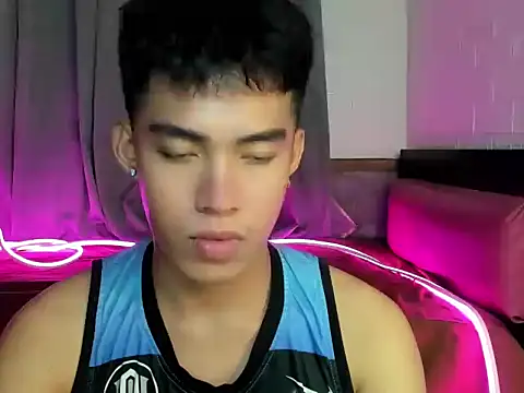 Lightjt04 online show from October 15, 2025, 5:21 pm