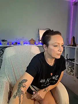 Jan ina online show from January 30, 2025, 8:22 am