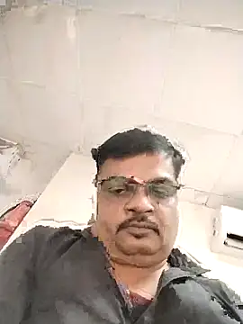 Snapshot of Desi_Londa_143 chatting on October 13, 2025, 11:45 am Desi Londa 143 online show from October 13, 2025, 11:45 am