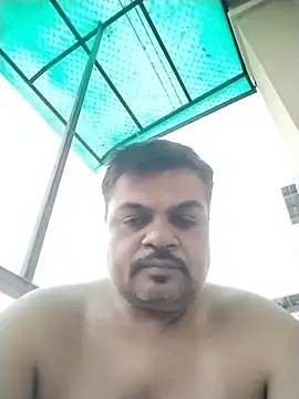 Snapshot of Desi_Londa_143 chatting on June 14, 2026, 12:18 am Desi Londa 143 online show from June 14, 2026, 12:18 am