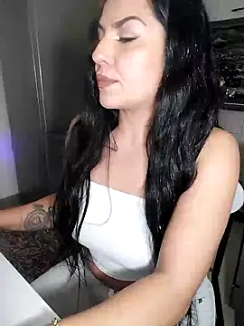 Snapshot of hot-babygirl chatting on January 13, 2025, 8:48 pm hot-babygirl online show from January 13, 2025, 8:48 pm