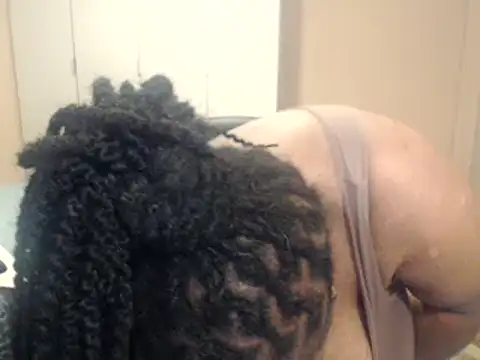 sweetnoziexx online show from February 26, 2026, 5:57 pm