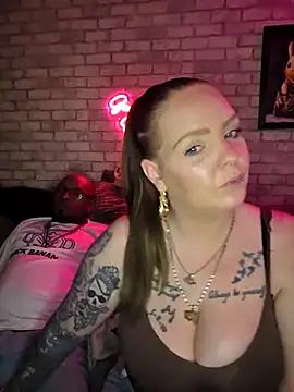 Snapshot of Melissa1994- chatting on March 13, 2026, 10:26 pm Melissa1994- online show from March 13, 2026, 10:26 pm