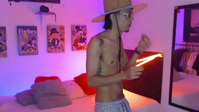 Snapshot of andersonZ998 chatting on November 27, 2025, 6:03 am andersonZ998 online show from November 27, 2025, 6:03 am