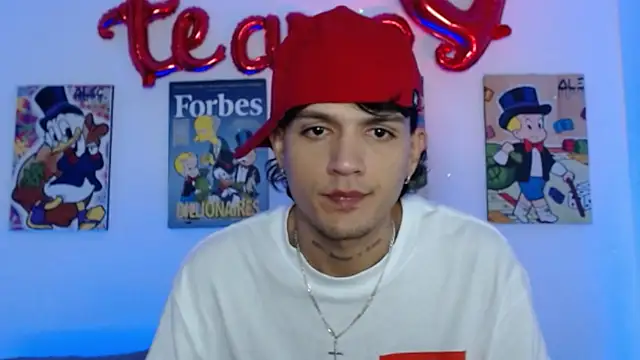 Snapshot of andersonZ998 chatting on February 15, 2025, 4:36 am andersonZ998 online show from February 15, 2025, 4:36 am