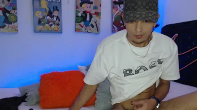 Snapshot of andersonZ998 chatting on November 25, 2025, 4:24 am andersonZ998 online show from November 25, 2025, 4:24 am