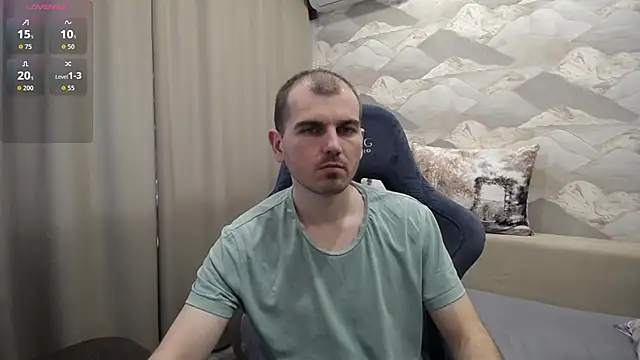 Snapshot of SerzhKorol1 chatting on June 2, 2026, 11:54 am SerzhKorol1 online show from June 2, 2026, 11:54 am