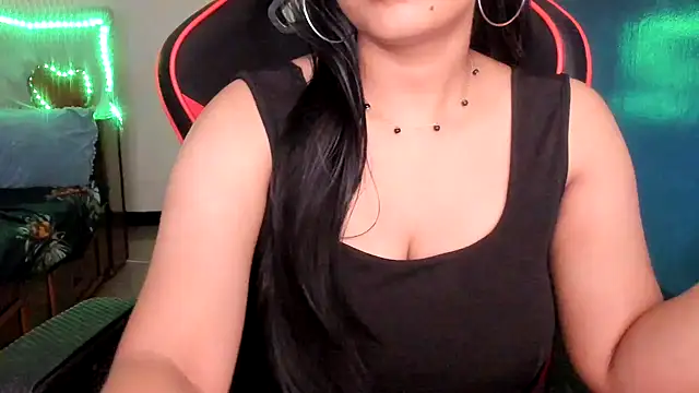 Snapshot of South_indian_tickly chatting on April 9, 2026, 10:49 pm South indian tickly online show from April 9, 2026, 10:49 pm
