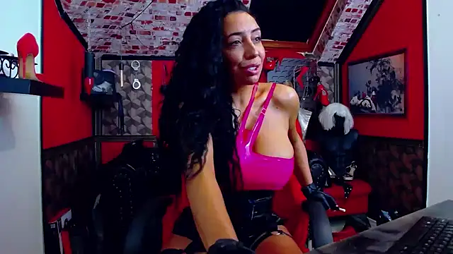 Snapshot of DommeBellatrix chatting on May 10, 2026, 5:44 am DommeBellatrix online show from May 10, 2026, 5:44 am