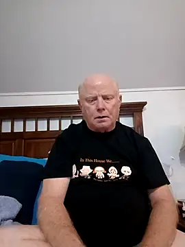 bigspike1960 online show from October 28, 2025, 8:46 am