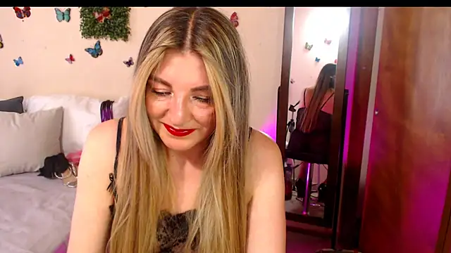 Jolie-Mature online show from June 16, 2026, 10:32 pm