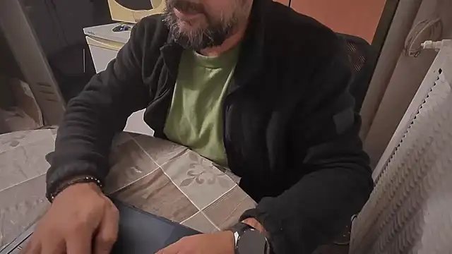 Snapshot of TigerOne19 chatting on October 29, 2025, 7:24 pm TigerOne19 online show from October 29, 2025, 7:24 pm