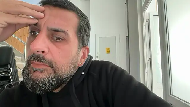 Snapshot of TigerOne19 chatting on November 1, 2025, 8:08 am TigerOne19 online show from November 1, 2025, 8:08 am