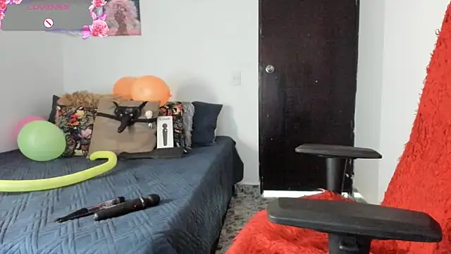 julianne stoone online show from January 30, 2025, 6:32 pm