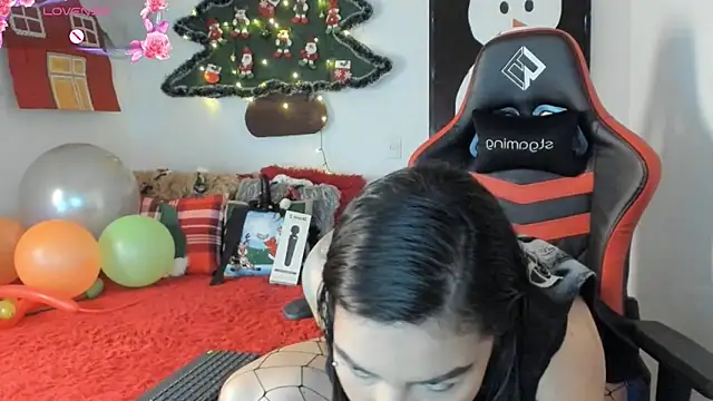 julianne stoone online show from January 3, 2025, 6:24 pm