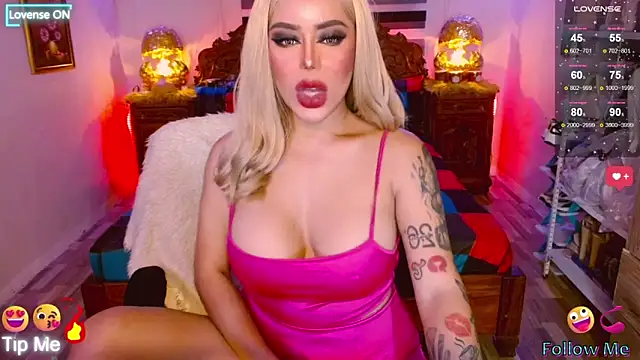 Snapshot of Magnificent_Goddess chatting on October 19, 2025, 5:54 am Magnificent Goddess online show from October 19, 2025, 5:54 am