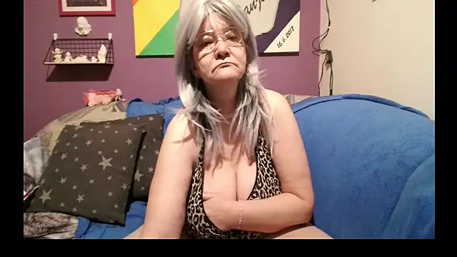 Snapshot of milfchantal4 chatting on March 2, 2025, 3:19 pm milfchantal4 online show from March 2, 2025, 3:19 pm