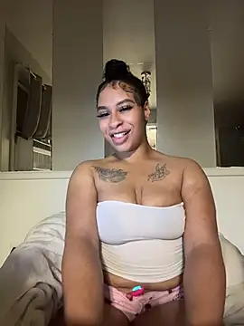 Snapshot of mellowyelloo chatting on July 16, 2026, 4:20 am mellowyelloo online show from July 16, 2026, 4:20 am