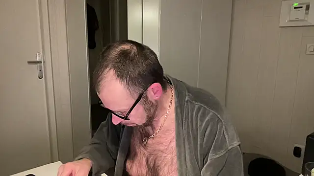 FABIOGLASSES online show from December 20, 2025, 11:18 pm