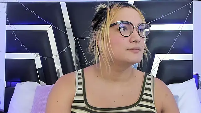 Snapshot of katya_kozlov chatting on February 20, 2026, 3:58 am katya kozlov online show from February 20, 2026, 3:58 am