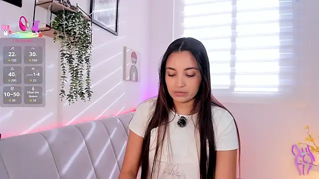 aisha es online show from March 20, 2026, 9:38 pm