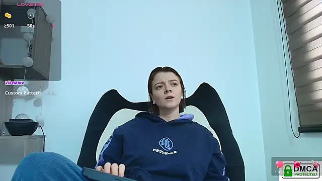 Snapshot of Arya_starrk chatting on June 22, 2026, 2:36 pm Arya starrk online show from June 22, 2026, 2:36 pm