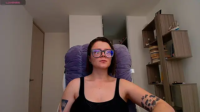 Arya starrk online show from October 19, 2025, 2:42 pm