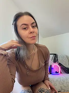 Stoned-baby69 online show from May 4, 2026, 12:19 pm