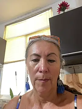 EvaRobinson online show from July 24, 2026, 6:37 pm