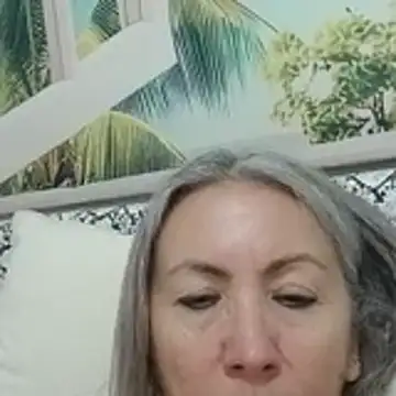 EvaRobinson online show from July 28, 2026, 3:03 am