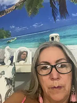 EvaRobinson online show from July 6, 2026, 3:02 am